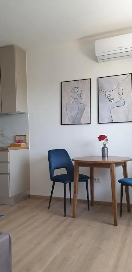 Studio Apartment Hana Pula 0*,