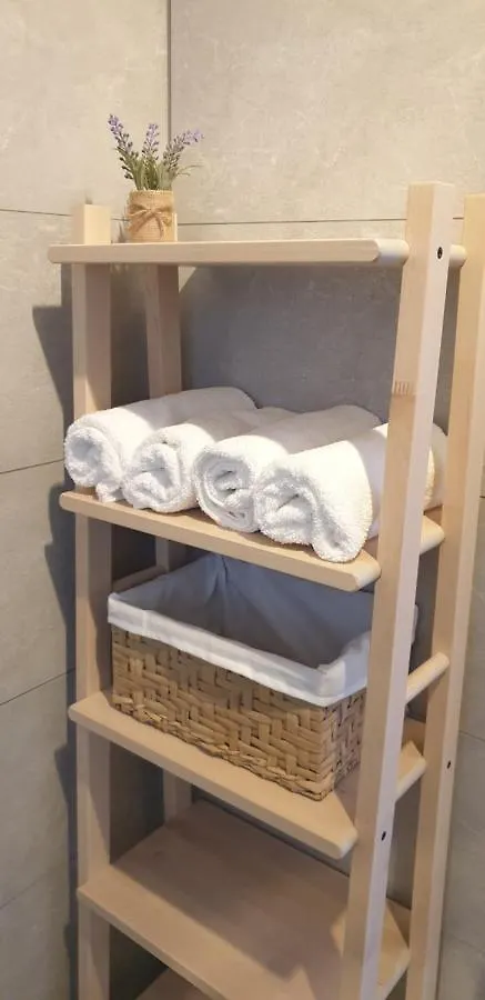 Studio Apartment Hana Pula